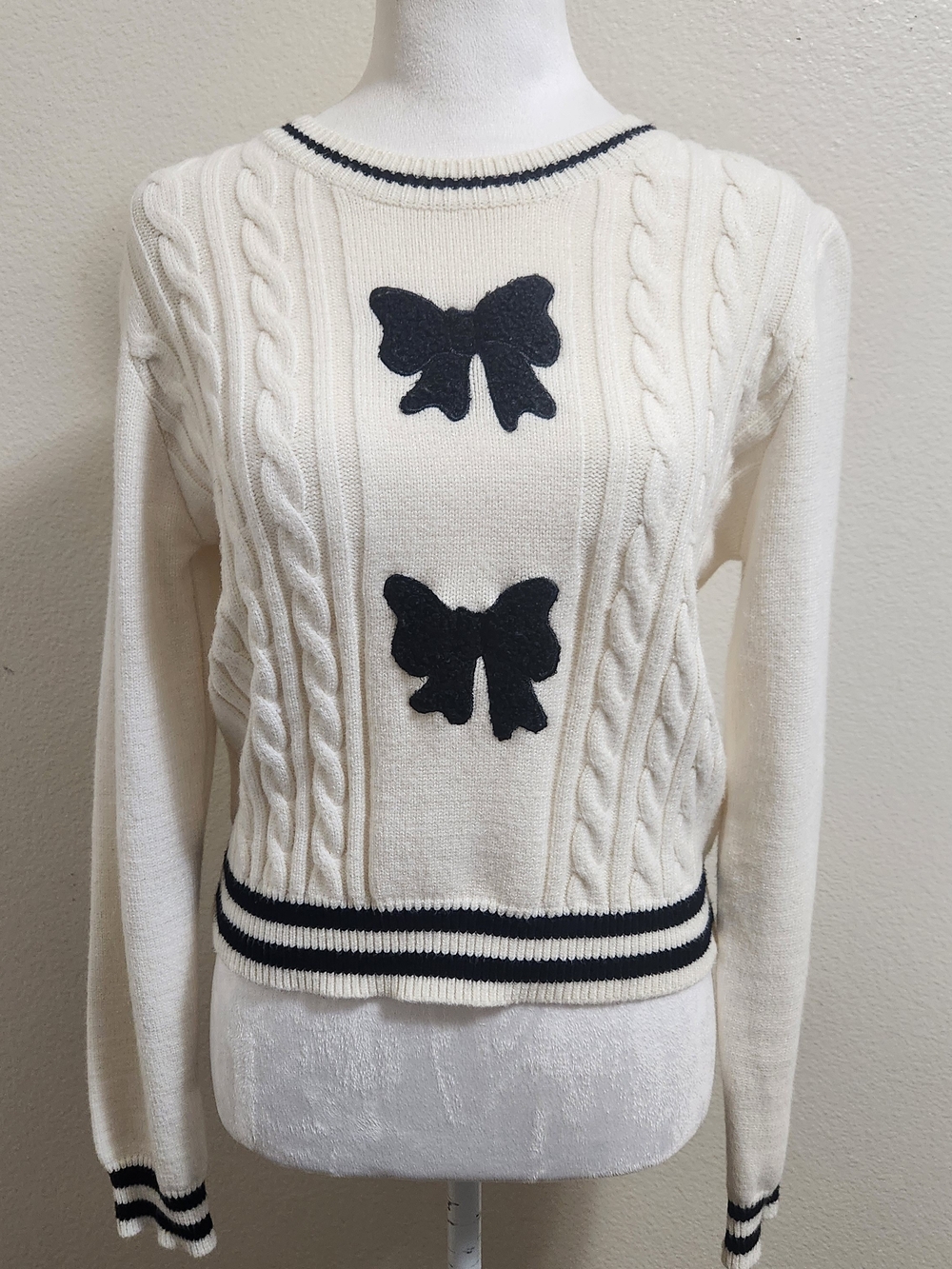 Anthropologie LUNA IVY Cable Knit Ivory Varsity Sweater M BLACK BOWS Coquette